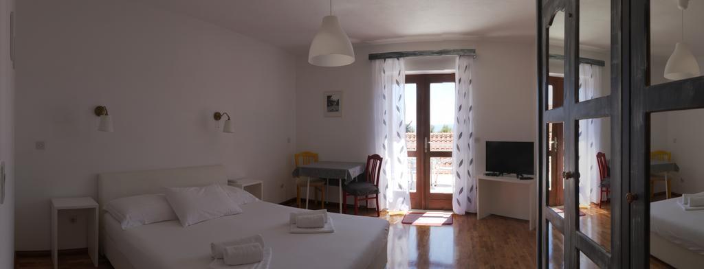 Hotel Sd House Bol Exterior foto